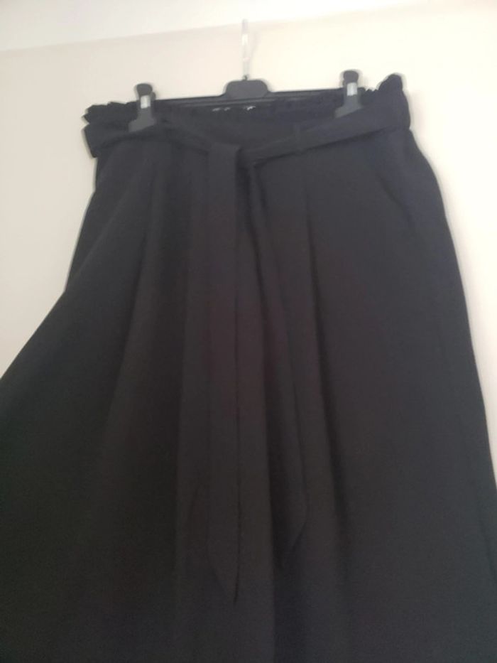 Jupe noir fluide kiabi taille 42 - photo numéro 2