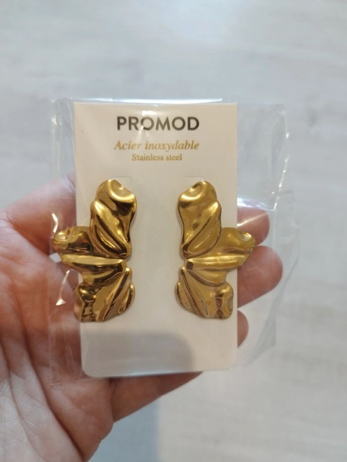 Superbes boucles d'oreilles neuves Promod acier inoxydable - photo numéro 2
