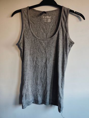 Débardeur gris chiné Naf Naf taille XS – col rond, basique intemporel