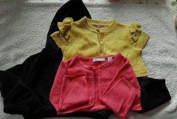lot de 2 cardigans + une veste
