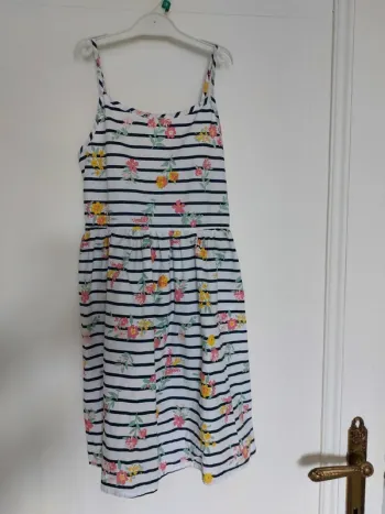 Robe d'été lignée + fleurs 6-7A