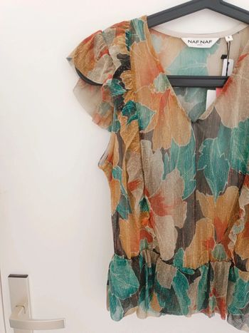 Blouse à volants et dorure motif floral Naf Naf Taille S Neuf avec étiquette
