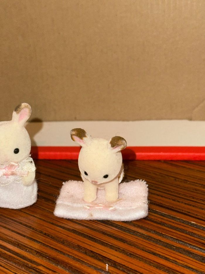 Lot de 3 bébés et enfants + panier  Lapin Sylvanian Families - photo numéro 5