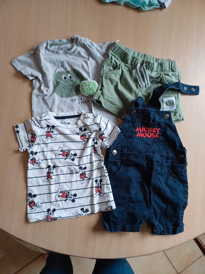 Lot salopette short t-shirts 18 mois
