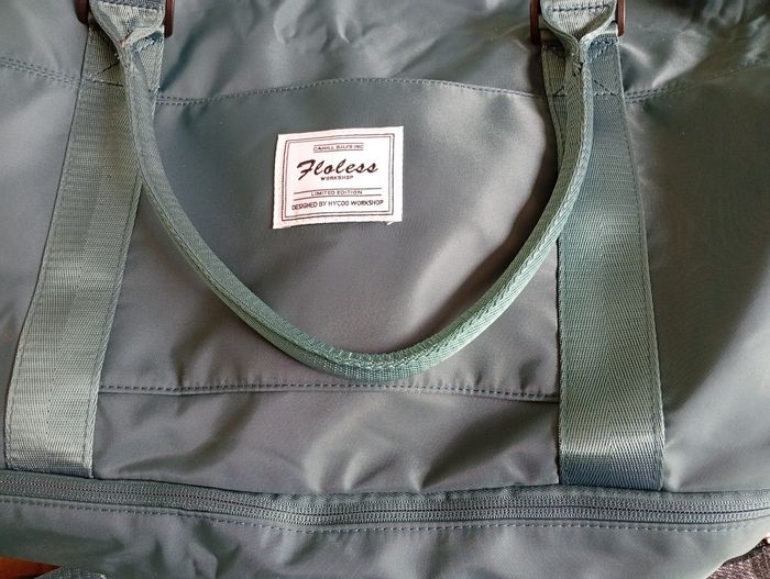 Sac de voyage et ses trousses - photo numéro 3