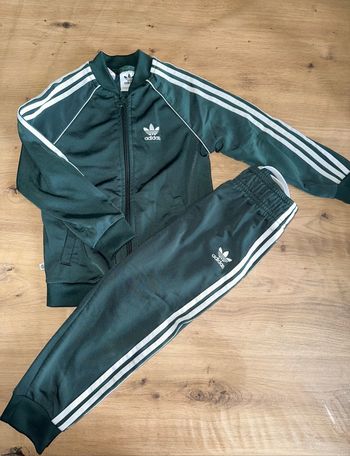 Survêtement adidas