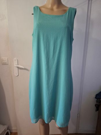 Robe vila taille 40 en très bon état 
