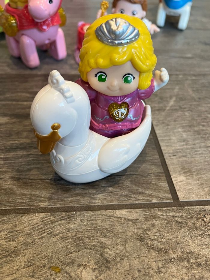 Gros lot tut tut copain , château , princesses - photo numéro 7