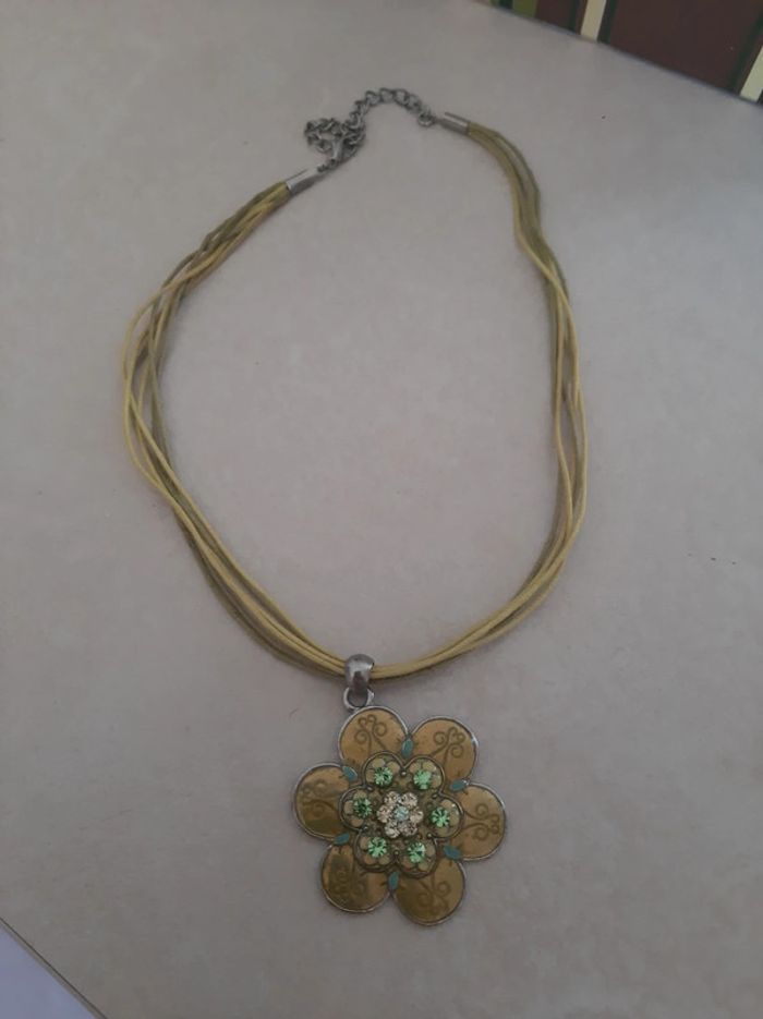 Collier
