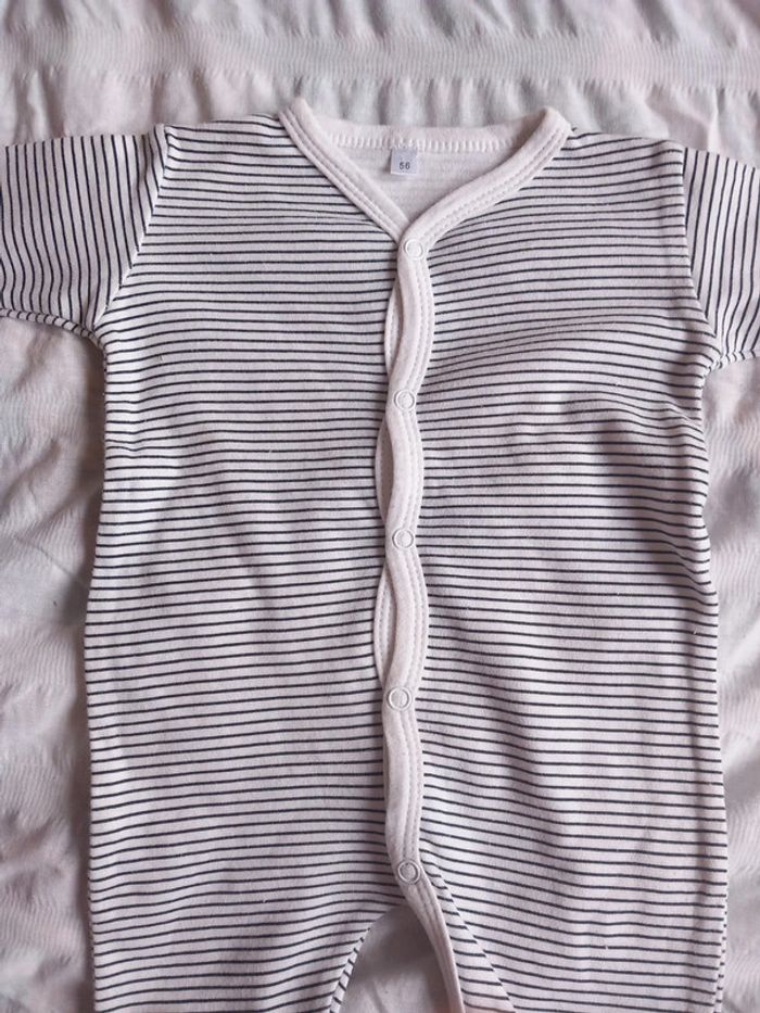 Pyjama fin - photo numéro 2