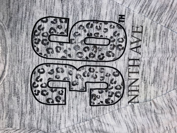 Pull Sweatshirt H&M gris chiné Léopard Pailleté Taille 12 ans / 158 cm Très bon état - photo numéro 2