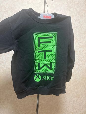 Pull taille 7-8ans marque Xbox