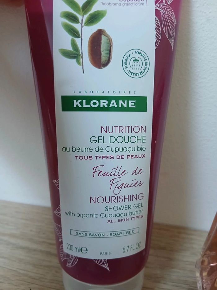 Parfum Cerise sensuelle + gel douche klorane neuf - photo numéro 3