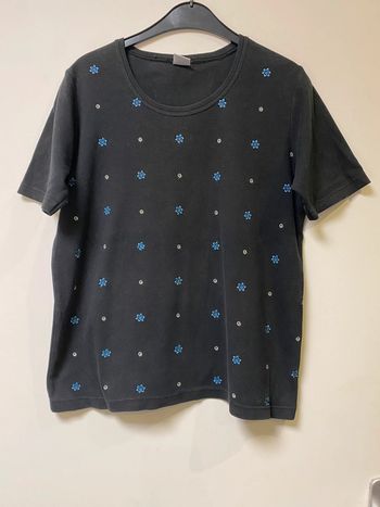 Joli haut noir à fleurs bleues M&S Mode taille 40
