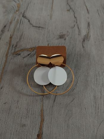 Boucles d'oreilles neuves