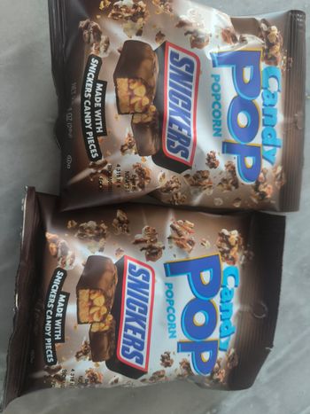 Lot de 2 paquets pop-corn snickers date 13/11/25