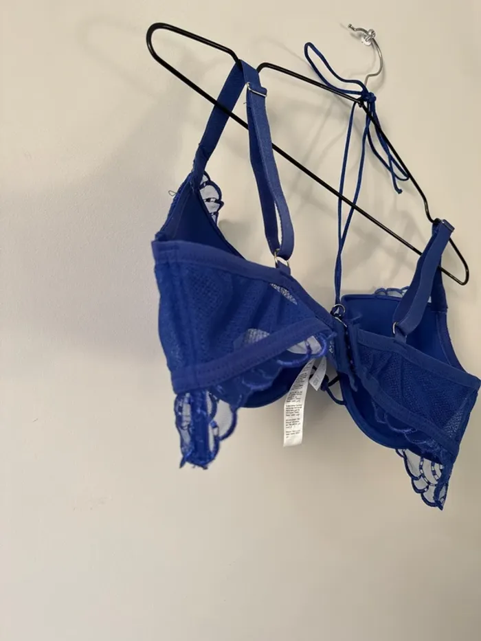 👙Soutien gorge rembourré + bas offert- 95D - neuf sans étiquette bleu roi- Gemo - photo numéro 9