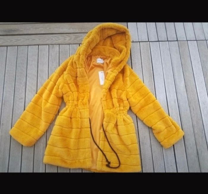 Manteau capuche poil fausse fourrure moutarde orangée Yu&Me - photo numéro 4