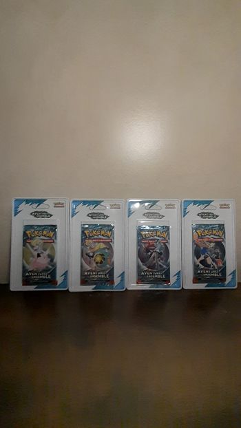 Lot de 4 blisters ev9 plastique pokémon aventure ensemble