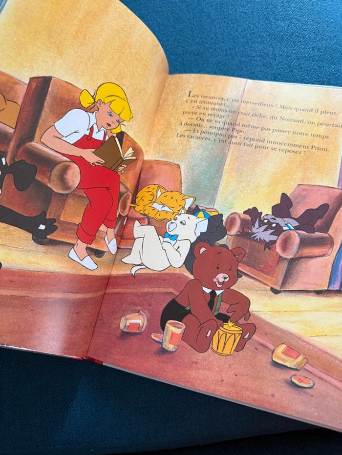 Grand livre album Caroline rouge et ses amis bd Drôle de Théâtre Hachette pierre probst - photo numéro 4