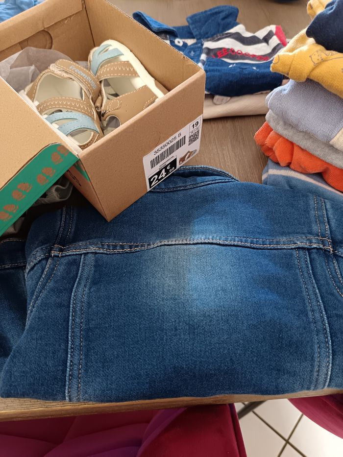 Lot vêtements garçon 12 mois - photo numéro 2