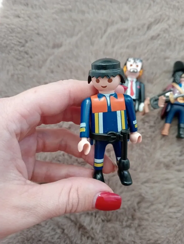 Lot de 3 figurines playmobil - photo numéro 2