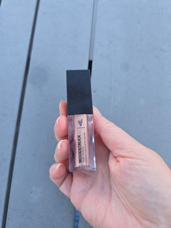 Ombre à paupières liquide reverent Moodstruck Younique neuf