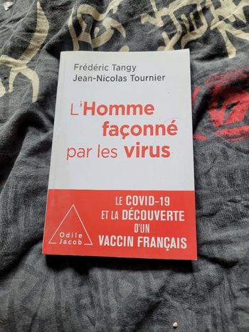 L homme faconne par les virus