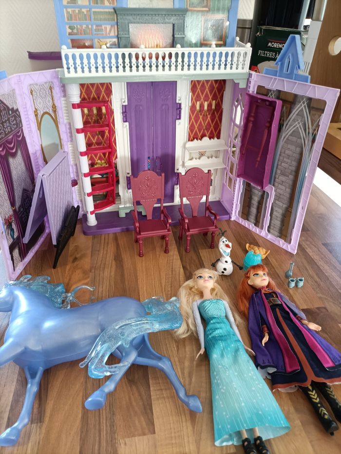 Château Arendelle Reine des Neiges + Elsa + Anna + Nok + accessoires - photo numéro 5