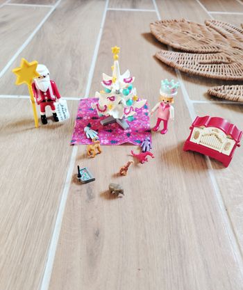 🎅Playmobil lot figurines personnages Père Noël et petite fille