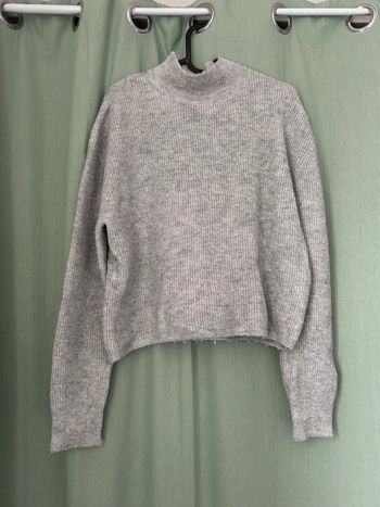 Pull gris bizzbee