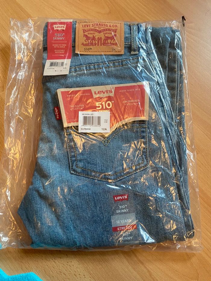 Pantalon jeans skinny Levis 510 Taille 12 ans