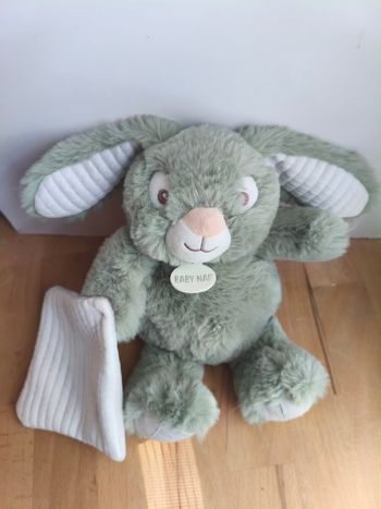 Baby'Nat - Malow le lapin - Peluche avec doudou vert 25 cm
