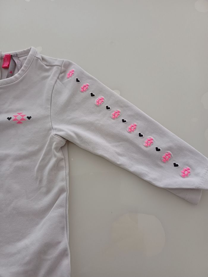 Tee-shirt taille 9 mois - photo numéro 2