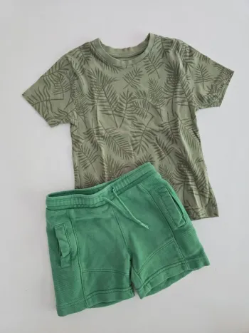 Ensemble short kaki