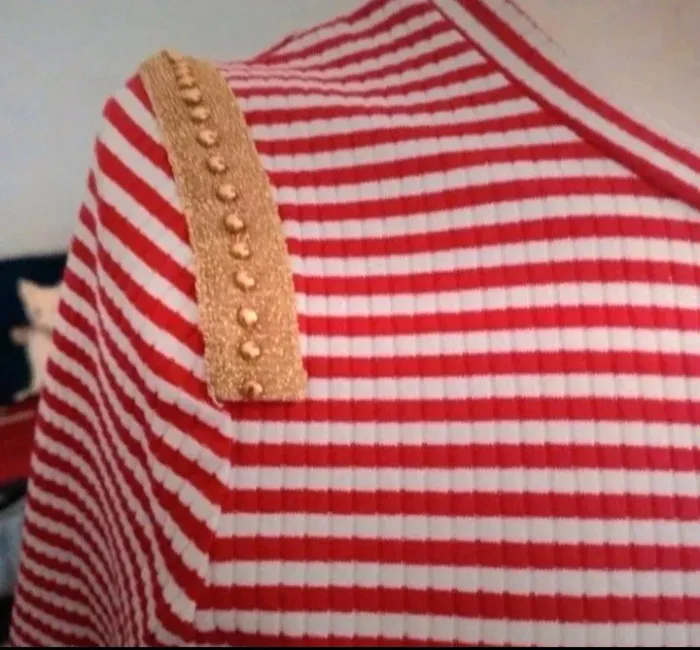 Joli haut rayé / clou taille 36 - photo numéro 3