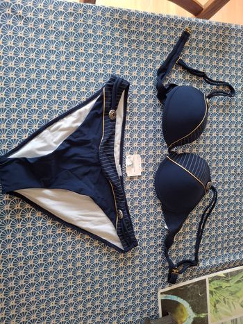 Jolie maillot bain de pièce