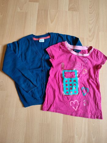 Lot gilet Tao + t-shirt manches courtes GapKids en 5 ans
