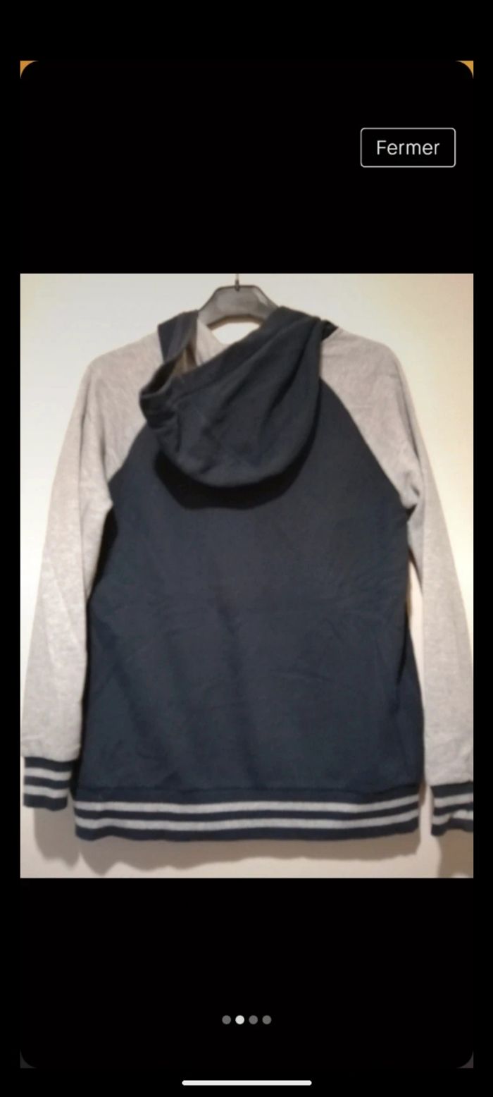 Sweat Kiabi Bleu marine et gris. Taille 12 ans. - photo numéro 2