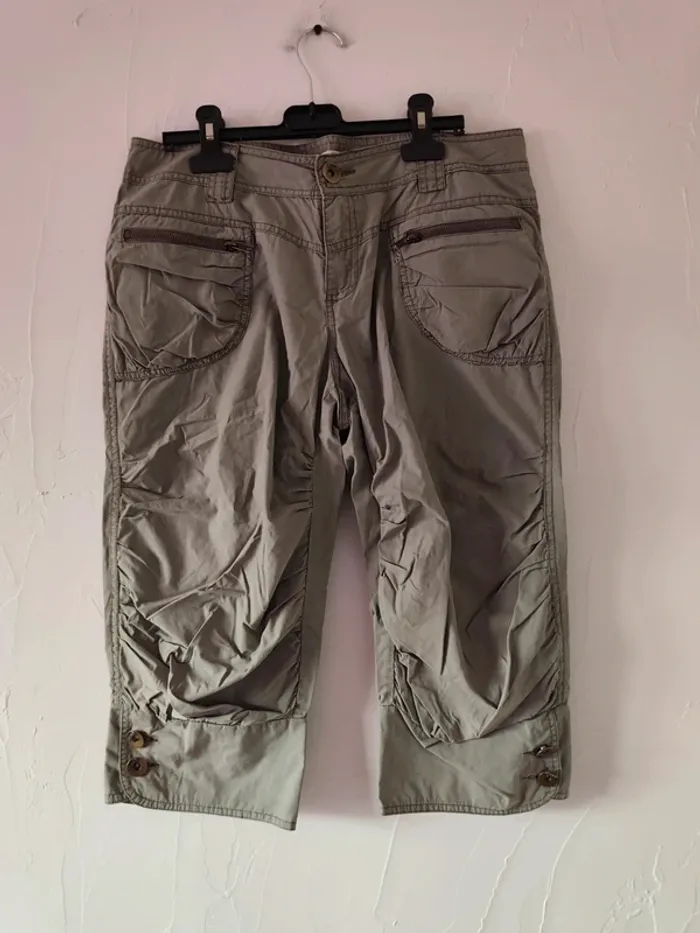 Superbe bermuda / short long kaki google taille L ou 40