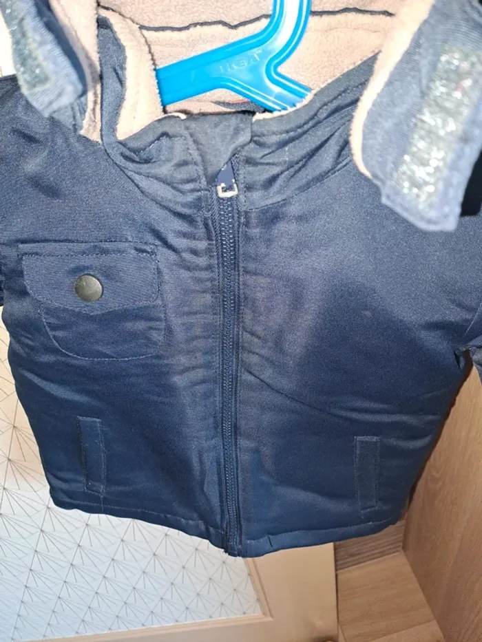 Manteau doublé chaud garçon tissaia 18 mois super état - photo numéro 5