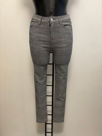Pantalon à carreaux neuf