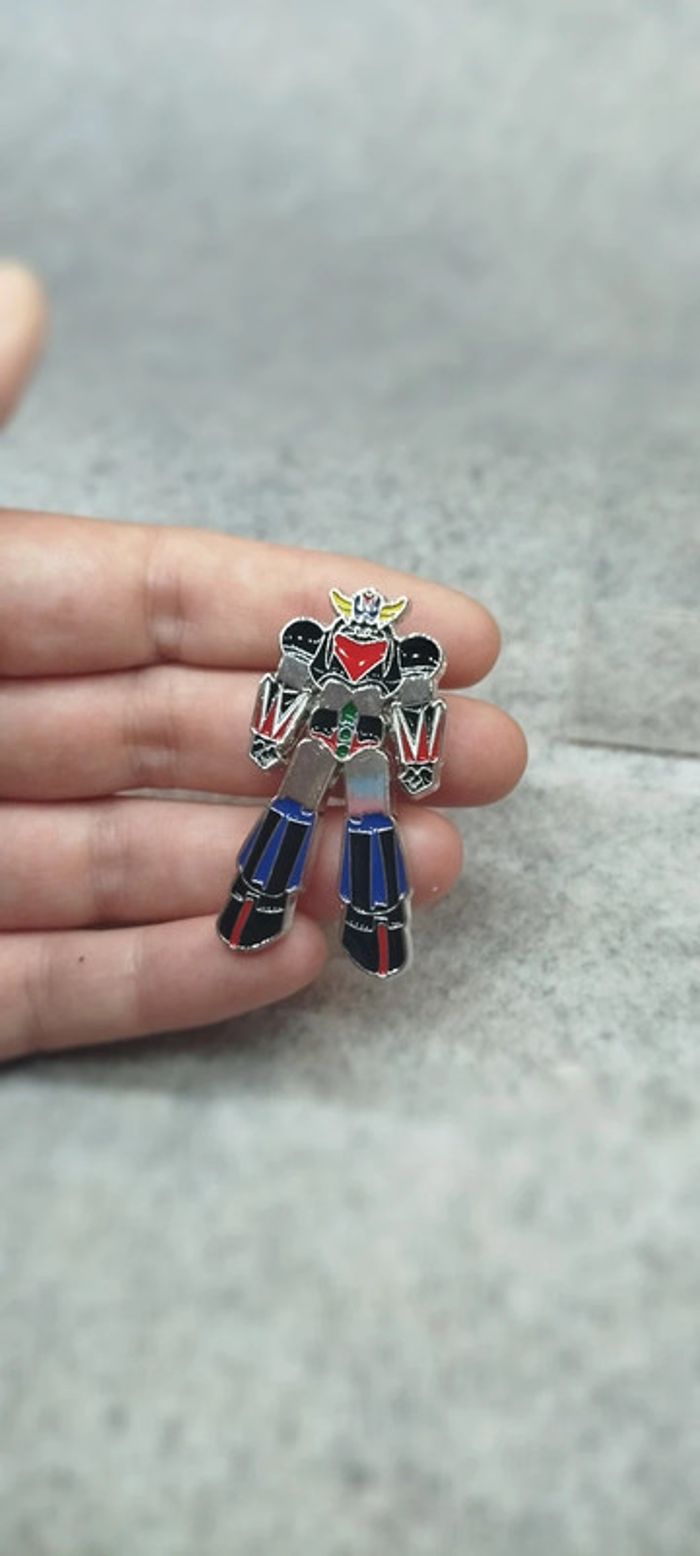 🍄 pin's Goldorak - photo numéro 2