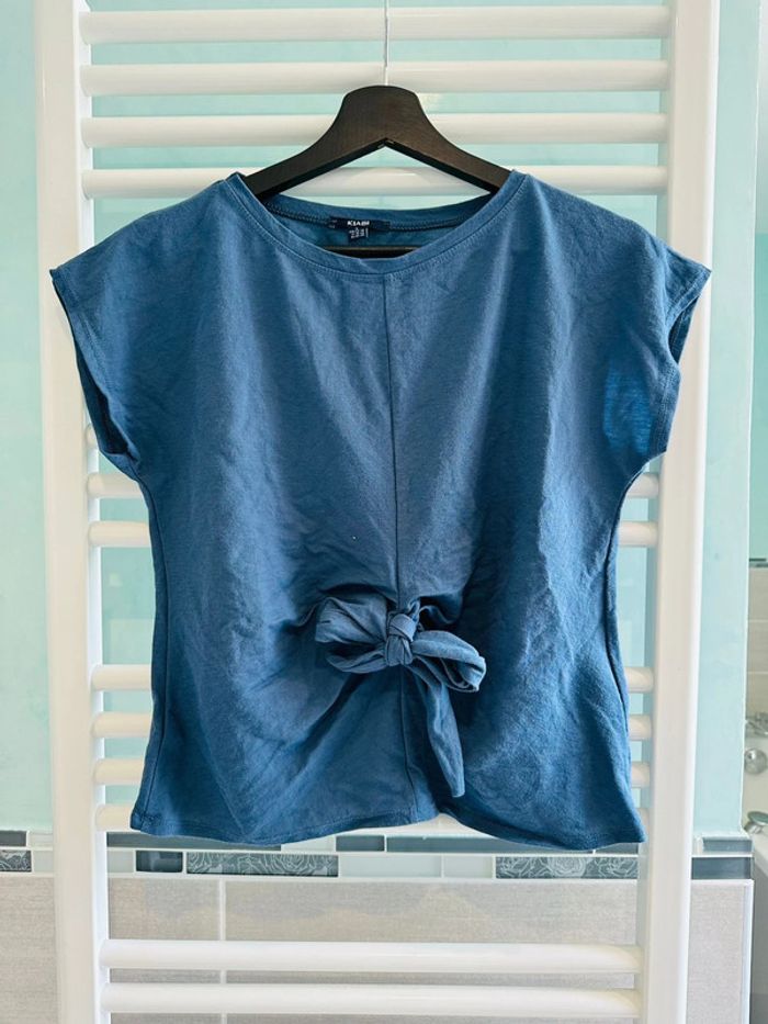 T-shirt nouée