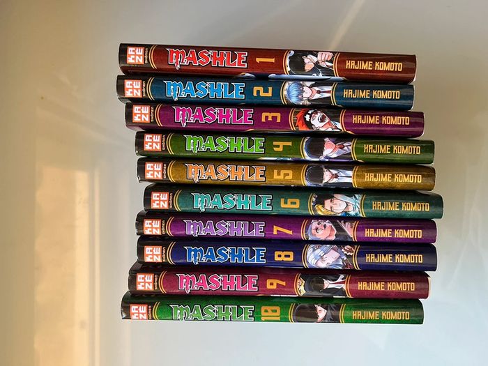 Lot 10 mangas Mashle - photo numéro 4