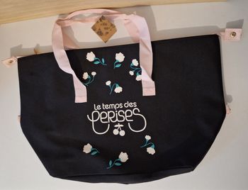 Sac fourre-tout zippé noir et rose