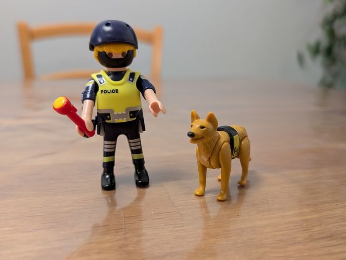 Lot 7 de playmobil police - photo numéro 2