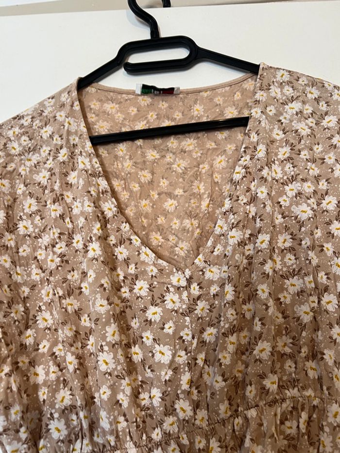 Robe d’été courte col V taille M/L - photo numéro 2