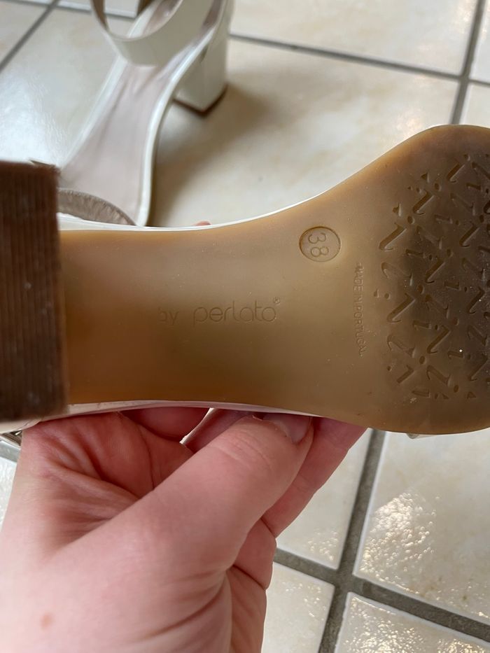 Chaussure à talons - photo numéro 2