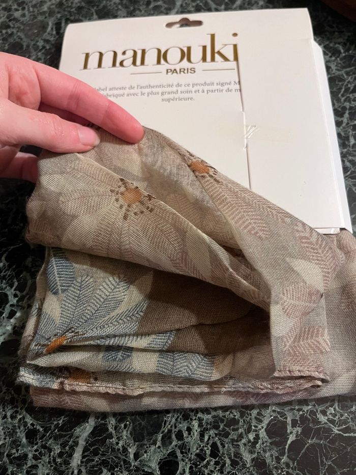 Foulard Manoukian dans les tons marrons neuf avec étiquette - photo numéro 8